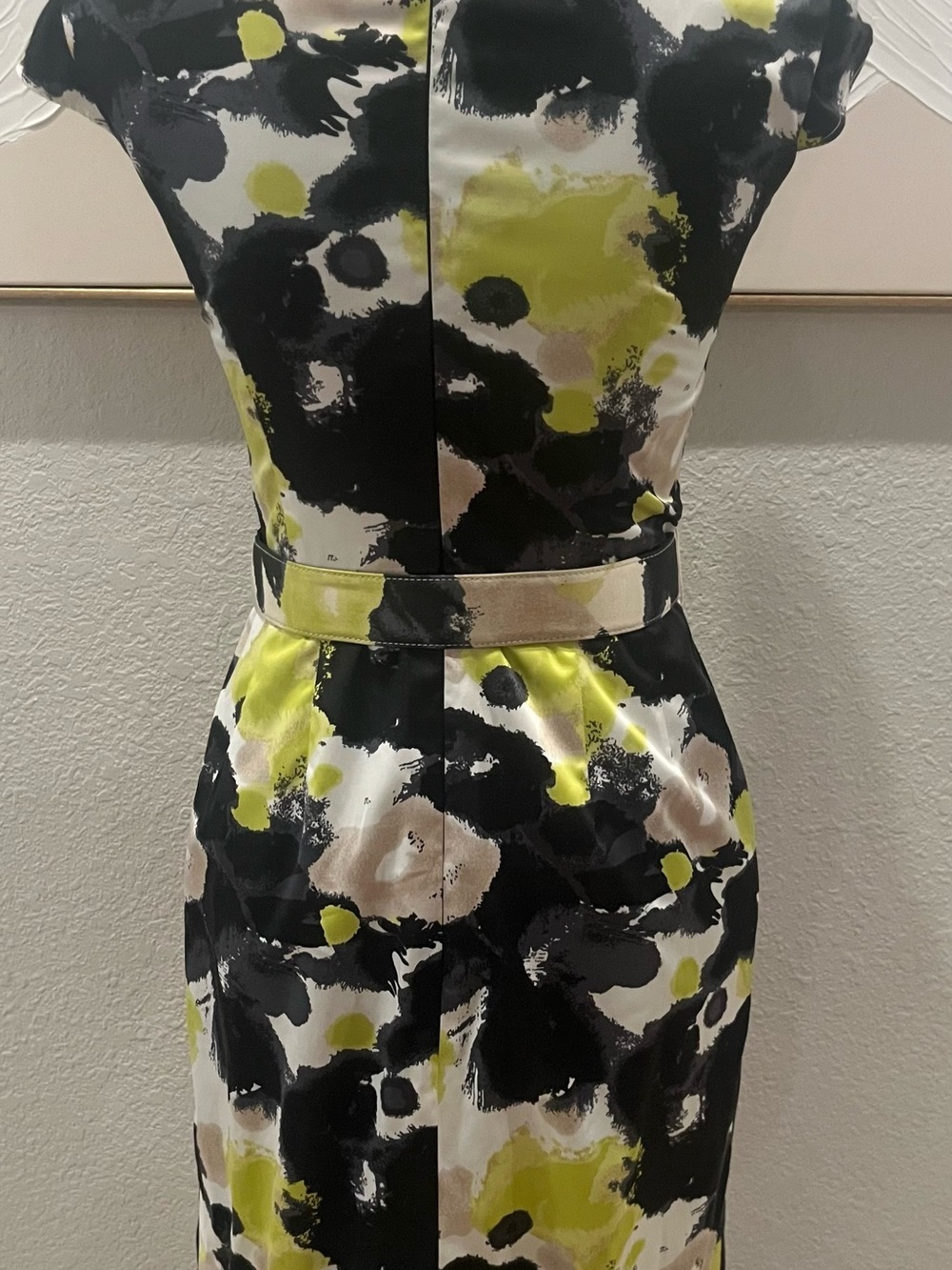 Antonio Melani Floral Sheath Dress in Lime, Black & Cream - Picture 4 of 5